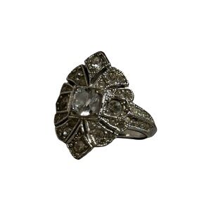 Elegant Silver Women's Ring